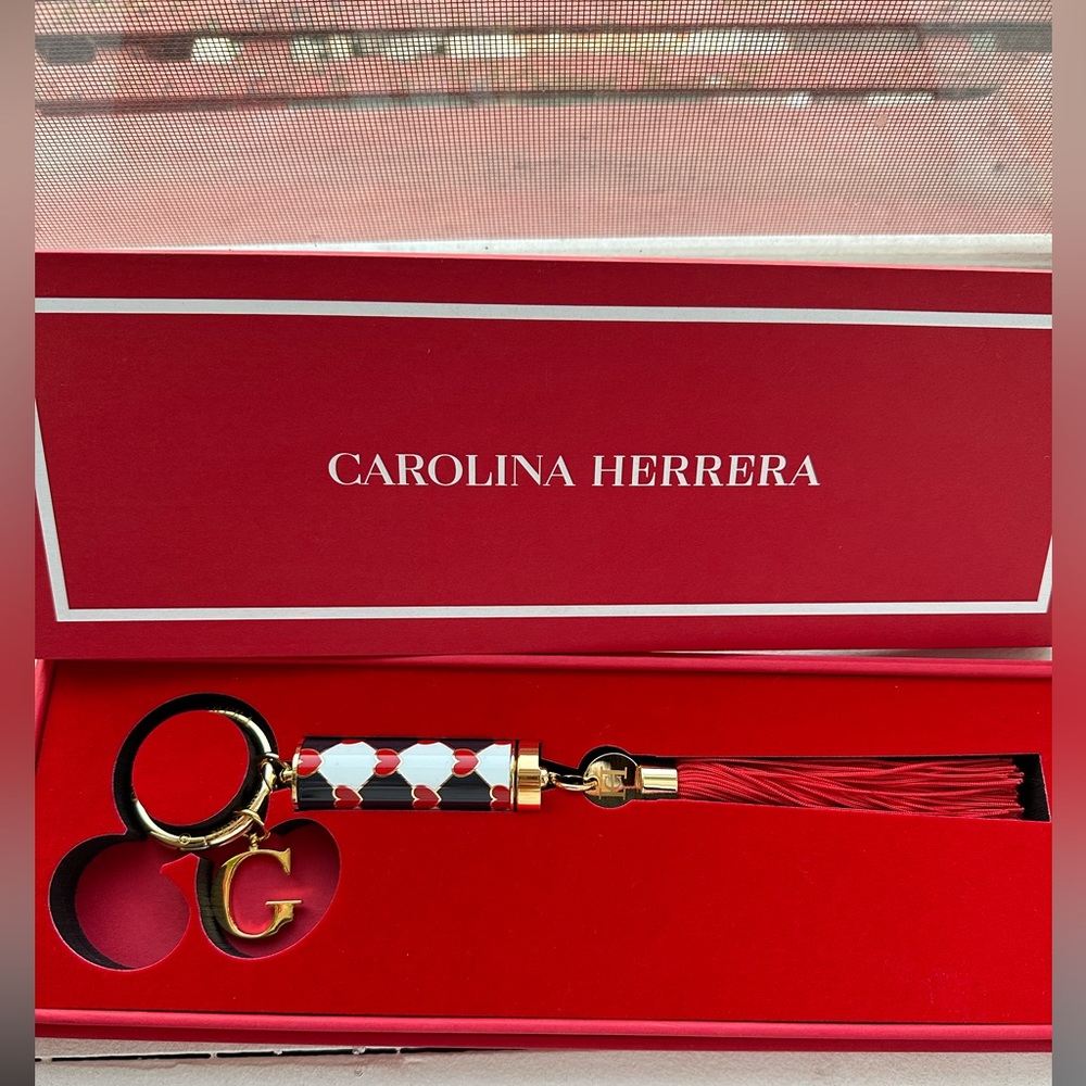 Carolina Herrera Fabulous Kiss Lipstick in Carolina Red
